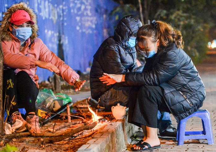 Miền Bắc rét đậm , vùng núi cao có nơi dưới 5 độ trong mùa Đông 2023 - Ảnh 1. Miền Bắc rét đậm , vùng núi cao có nơi dưới 5 độ trong mùa Đông 2023 - Ảnh 1.