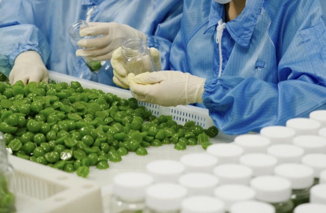 Xét xử vụ kẹo Kera: Những hình ảnh đầu tiên tại toà của Hoa hậu Thuỳ Tiên, Hằng Du Mục và Quang Linh Vlog- Ảnh 13. Xét xử vụ kẹo Kera: Những hình ảnh đầu tiên tại toà của Hoa hậu Thuỳ Tiên, Hằng Du Mục và Quang Linh Vlog- Ảnh 13.