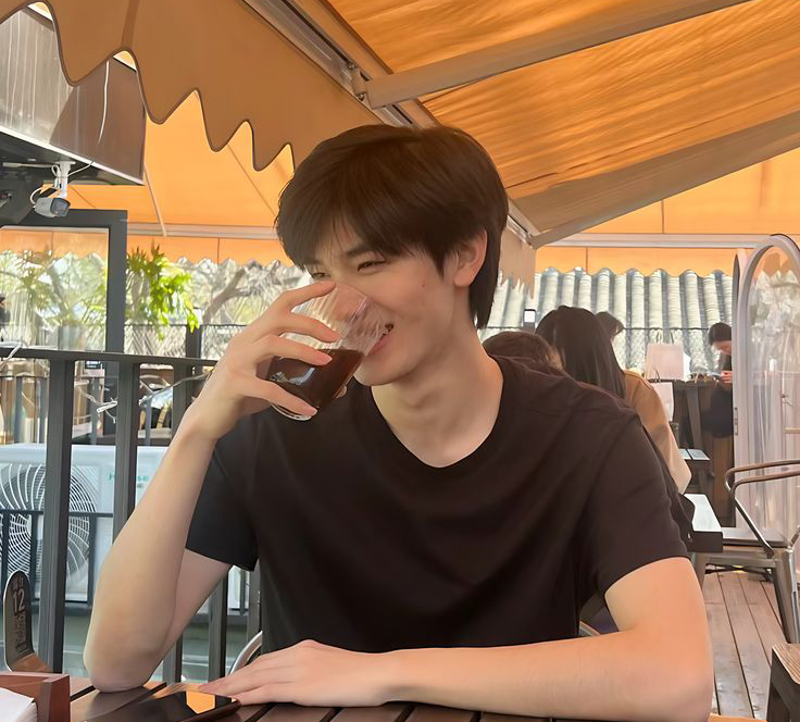 Ngủ dậy đói rã rời cũng ĐỪNG ăn 4 loại bữa sáng này, tuyến giáp "hỏng" cực nhanh - Ảnh 2.