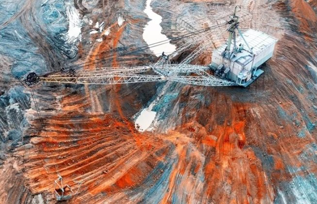 Vừa cấm xuất khẩu đất hiếm 6 tháng, Trung Quốc bất ngờ mở cửa cho một quốc gia BRICS: Ra điều kiện cấm tái xuất sang Mỹ, từng 'chốt đơn' 870 tấn năm 2024- Ảnh 1.