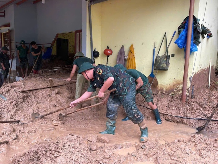 Đà Nẵng tiếp tục mưa lớn, nước sông dâng trở lại- Ảnh 5. Đà Nẵng tiếp tục mưa lớn, nước sông dâng trở lại- Ảnh 5.