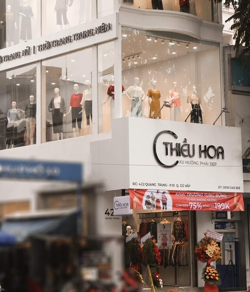 Thiều Hoa tiên phong thời trang trung niên nhờ thấu hiểu “insight phụ nữ 35+” - Ảnh 1. Thiều Hoa tiên phong thời trang trung niên nhờ thấu hiểu “insight phụ nữ 35+” - Ảnh 1.