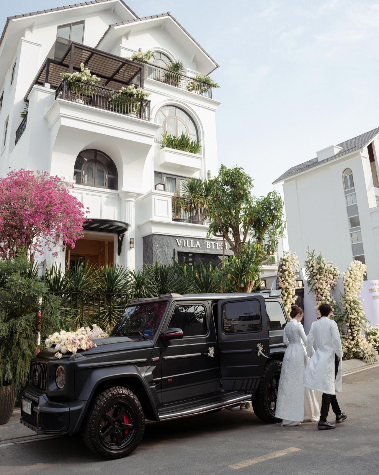 Cô gái miền Tây cưới thiếu gia Sài Thành, bước vào cửa hào môn: Ở biệt thự trăm tỷ, mẹ chồng chiều như trứng mỏng- Ảnh 5. Cô gái miền Tây cưới thiếu gia Sài Thành, bước vào cửa hào môn: Ở biệt thự trăm tỷ, mẹ chồng chiều như trứng mỏng- Ảnh 5.