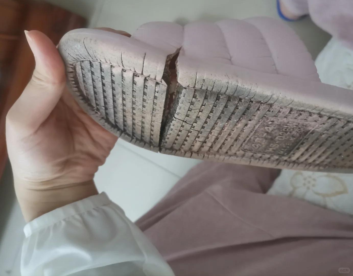 Làm ơn DỪNG MUA 8 thứ giá rẻ này: Đầu độc sức khỏe, rút ngắn tuổi thọ- Ảnh 4. Làm ơn DỪNG MUA 8 thứ giá rẻ này: Đầu độc sức khỏe, rút ngắn tuổi thọ- Ảnh 4.