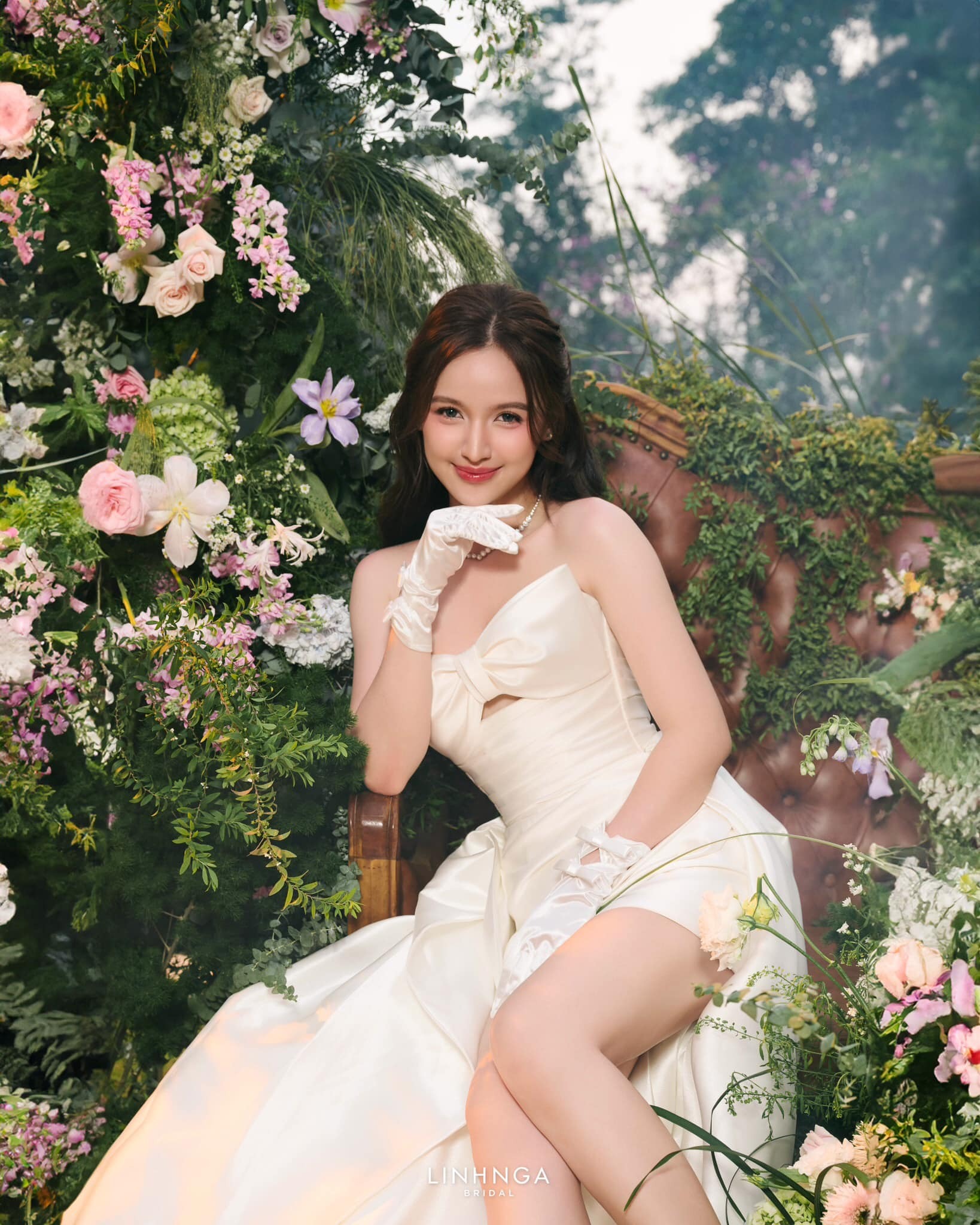 Cô gái miền Tây cưới thiếu gia Sài Thành, bước vào cửa hào môn: Ở biệt thự trăm tỷ, mẹ chồng chiều như trứng mỏng- Ảnh 1. Cô gái miền Tây cưới thiếu gia Sài Thành, bước vào cửa hào môn: Ở biệt thự trăm tỷ, mẹ chồng chiều như trứng mỏng- Ảnh 1.