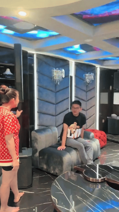 Cô gái miền Tây cưới thiếu gia Sài Thành, bước vào cửa hào môn: Ở biệt thự trăm tỷ, mẹ chồng chiều như trứng mỏng- Ảnh 9. Cô gái miền Tây cưới thiếu gia Sài Thành, bước vào cửa hào môn: Ở biệt thự trăm tỷ, mẹ chồng chiều như trứng mỏng- Ảnh 9.