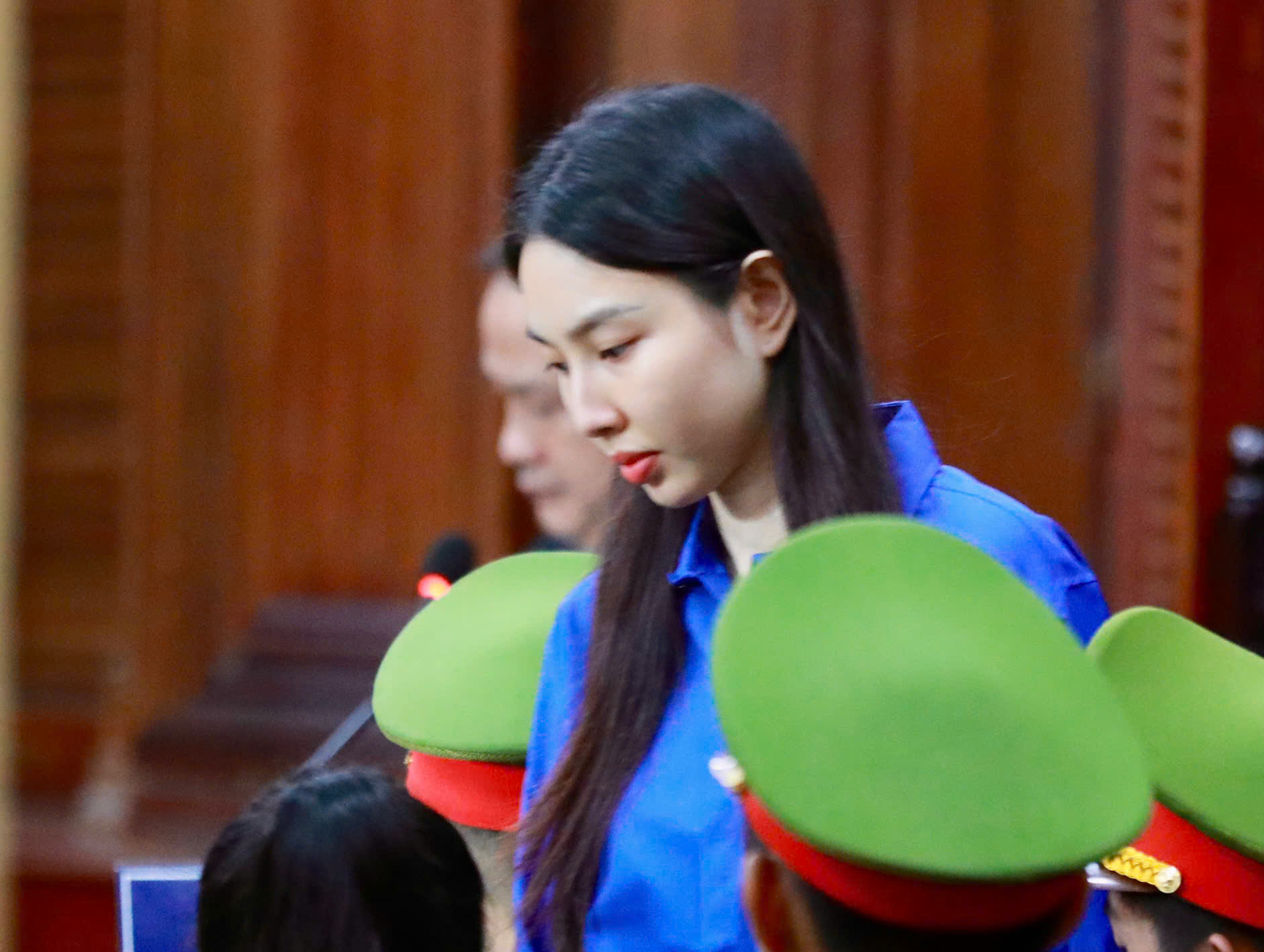 Quanh lời khai "Sen Vàng hưởng lợi 30%" từ hợp đồng với Thùy Tiên - Ảnh 2.