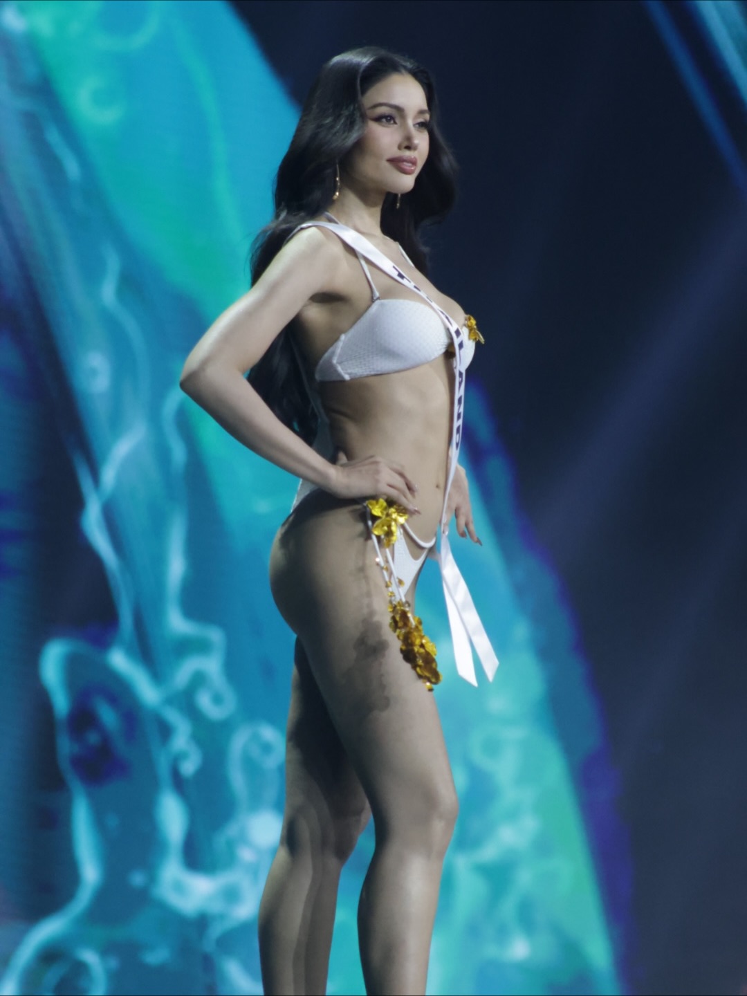 Chung kết Miss Universe: Hương Giang có chia sẻ đầu tiên sau khi bị loại sốc, Tân Hoa hậu sắp lộ diện!- Ảnh 7. Chung kết Miss Universe: Hương Giang có chia sẻ đầu tiên sau khi bị loại sốc, Tân Hoa hậu sắp lộ diện!- Ảnh 7.