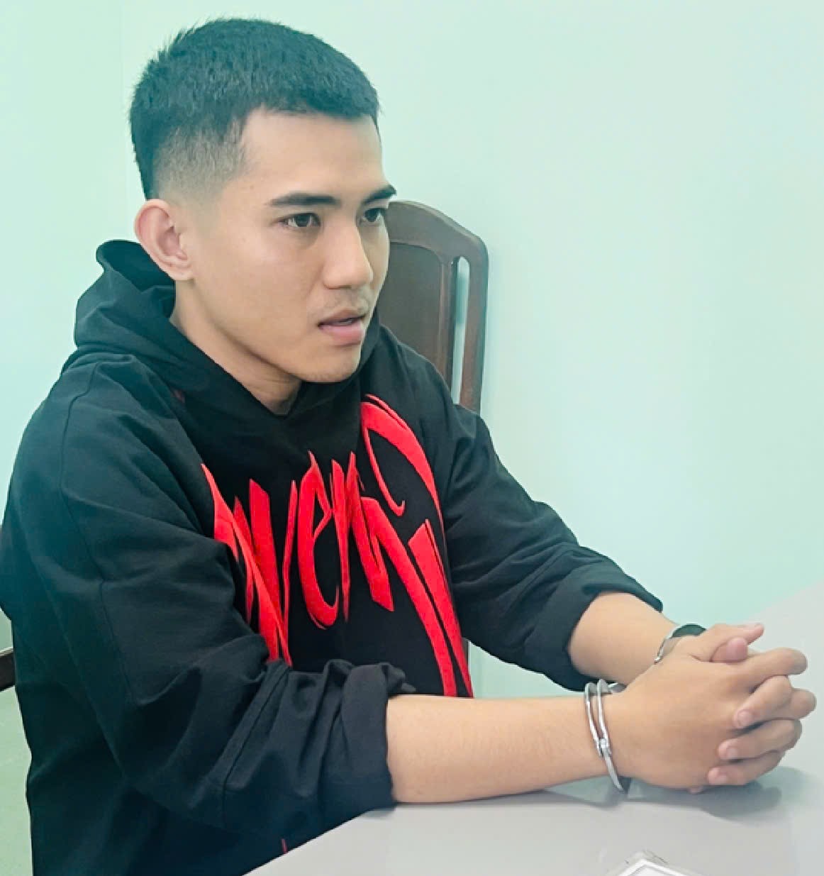 VKSND TPHCM truy tố chủ trại hòm cho mướn hòm mang đi diễu phố - Ảnh 2. VKSND TPHCM truy tố chủ trại hòm cho mướn hòm mang đi diễu phố - Ảnh 2.