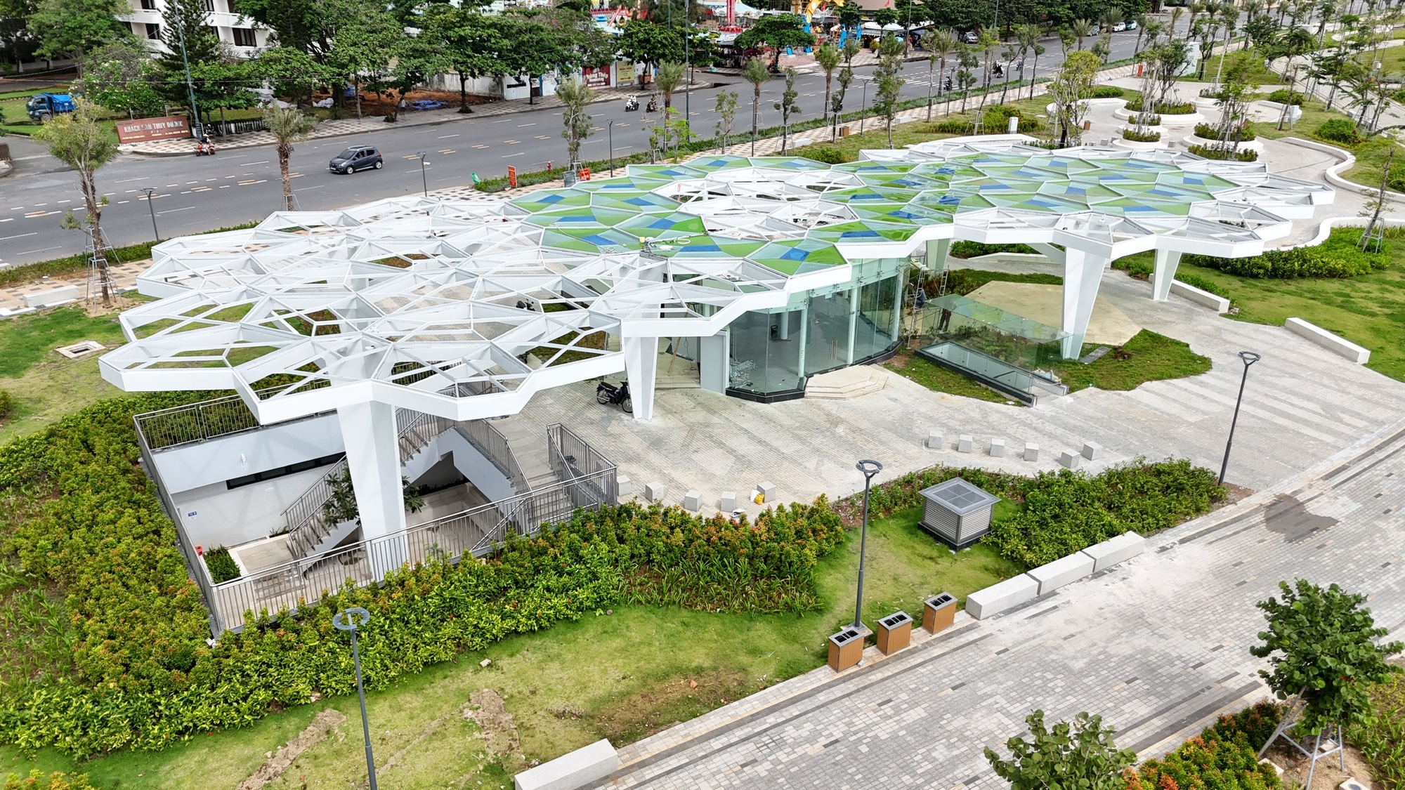 - Ảnh 4. - Ảnh 4.