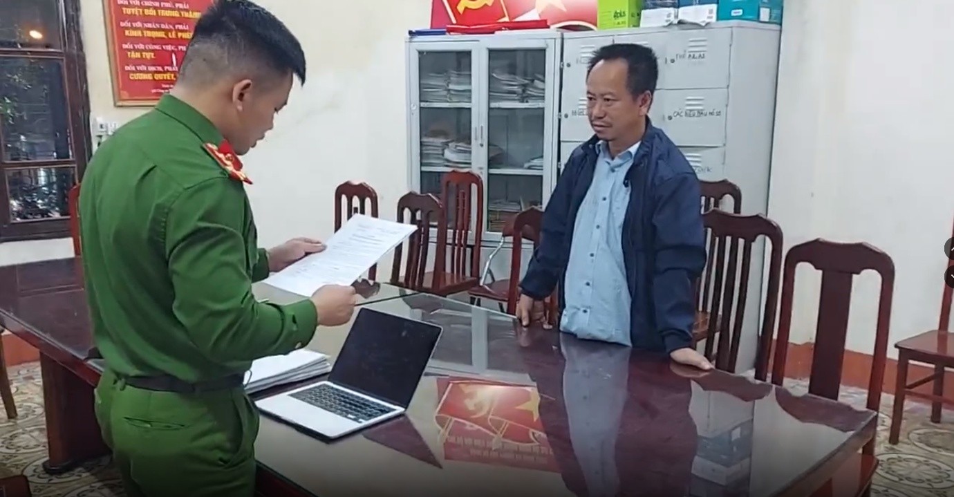 Bị khởi tố vì giết mổ lợn bệnh và bảo quản thịt nhiễm dịch tả lợn Châu Phi - Ảnh 3. Bị khởi tố vì giết mổ lợn bệnh và bảo quản thịt nhiễm dịch tả lợn Châu Phi - Ảnh 3.