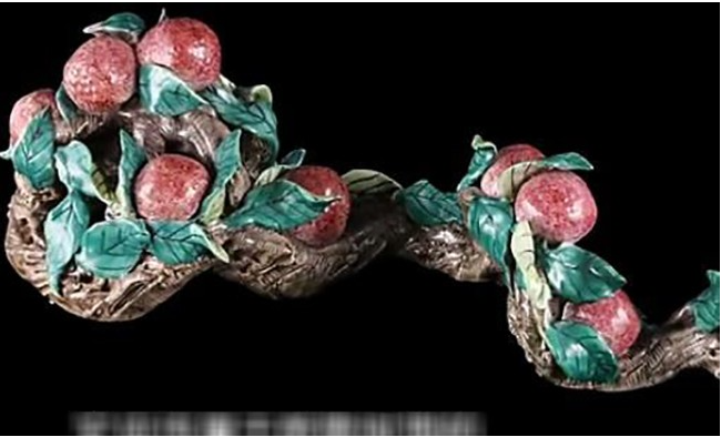 Mang "cành cây" đi thẩm định, nông phụ khẳng định do người ăn xin tặng: Chuyên gia quát lớn 'Cô nói dối!' - Ảnh 1. Mang "cành cây" đi thẩm định, nông phụ khẳng định do người ăn xin tặng: Chuyên gia quát lớn 'Cô nói dối!' - Ảnh 1.