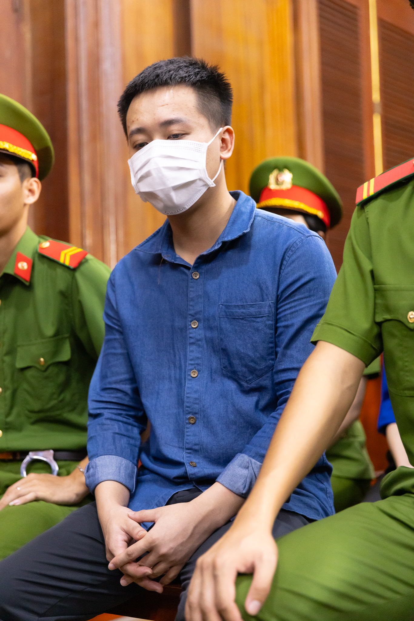 Nỗi buồn của Quang Linh Vlogs- Ảnh 1. Nỗi buồn của Quang Linh Vlogs- Ảnh 1.