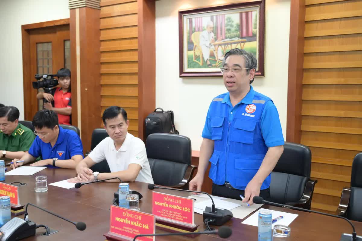 TP Hồ Chí Minh sẽ đồng hành cùng Khánh Hòa suốt quá trình khắc phục hậu quả mưa lũ- Ảnh 5. TP Hồ Chí Minh sẽ đồng hành cùng Khánh Hòa suốt quá trình khắc phục hậu quả mưa lũ- Ảnh 5.