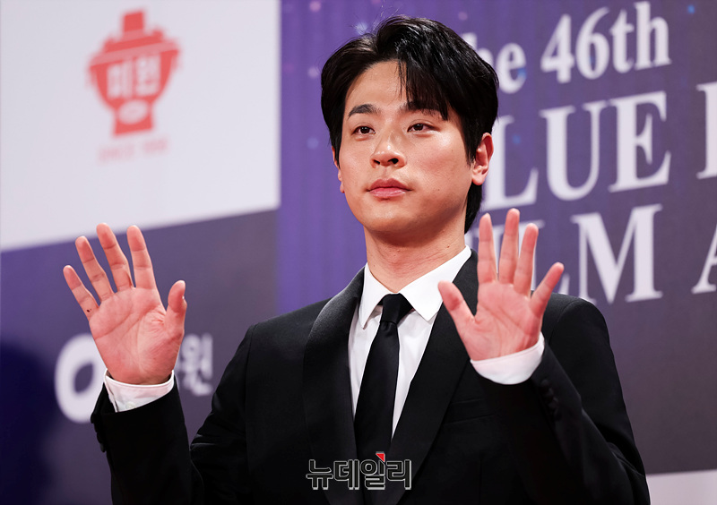 Thái độ của Son Ye Jin giữa tâm bão chỉ trích- Ảnh 4. Thái độ của Son Ye Jin giữa tâm bão chỉ trích- Ảnh 4.