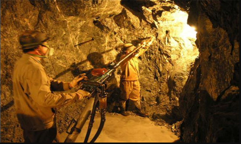 Công nhân báo phát hiện khối vàng 45 tấn trị giá hơn 44.000 tỷ, chính quyền phong tỏa khẩn cấp công viên- Ảnh 3. Công nhân báo phát hiện khối vàng 45 tấn trị giá hơn 44.000 tỷ, chính quyền phong tỏa khẩn cấp công viên- Ảnh 3.