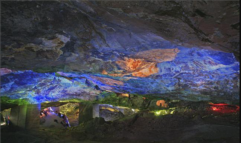 Công nhân báo phát hiện khối vàng 45 tấn trị giá hơn 44.000 tỷ, chính quyền phong tỏa khẩn cấp công viên- Ảnh 2. Công nhân báo phát hiện khối vàng 45 tấn trị giá hơn 44.000 tỷ, chính quyền phong tỏa khẩn cấp công viên- Ảnh 2.