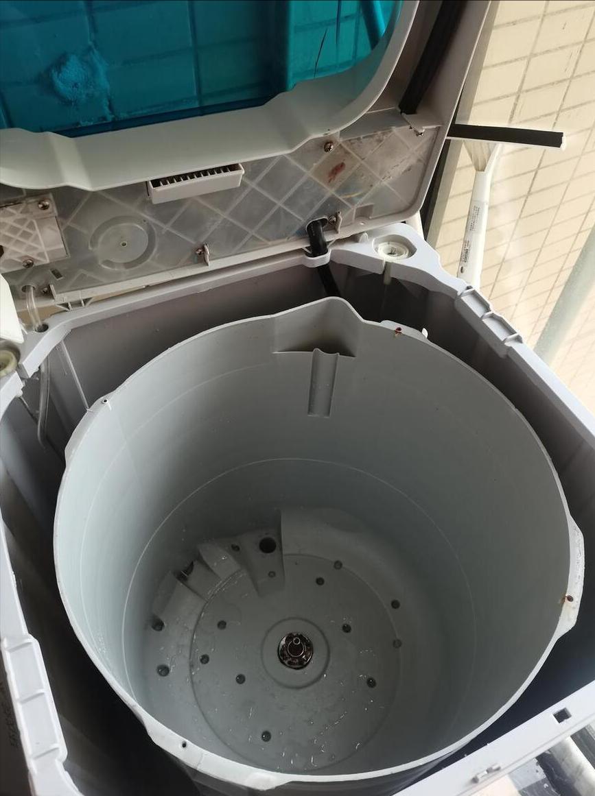 Tiết kiệm kiểu này chỉ thêm tốn kém: Những thói quen “giữ của” của bố mẹ khiến tôi vừa bực mình vừa bất lực- Ảnh 4. Tiết kiệm kiểu này chỉ thêm tốn kém: Những thói quen “giữ của” của bố mẹ khiến tôi vừa bực mình vừa bất lực- Ảnh 4.