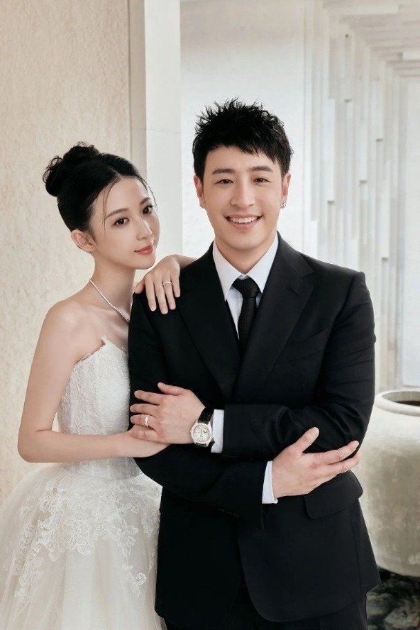 Lật tẩy đường dây đào tạo chân dài săn chồng giàu, Huỳnh Hiểu Minh và các đại gia Cbiz sập bẫy thế nào?- Ảnh 3. Lật tẩy đường dây đào tạo chân dài săn chồng giàu, Huỳnh Hiểu Minh và các đại gia Cbiz sập bẫy thế nào?- Ảnh 3.