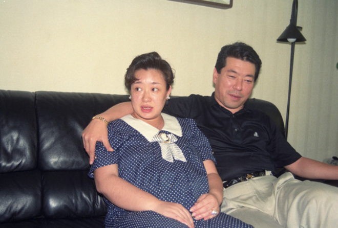 “Em gái quốc dân đầu tiên” gánh nợ 358 tỷ cho chồng: Bị đuổi ra khỏi nhà, nói với con trai 1 câu đau lòng- Ảnh 3. “Em gái quốc dân đầu tiên” gánh nợ 358 tỷ cho chồng: Bị đuổi ra khỏi nhà, nói với con trai 1 câu đau lòng- Ảnh 3.