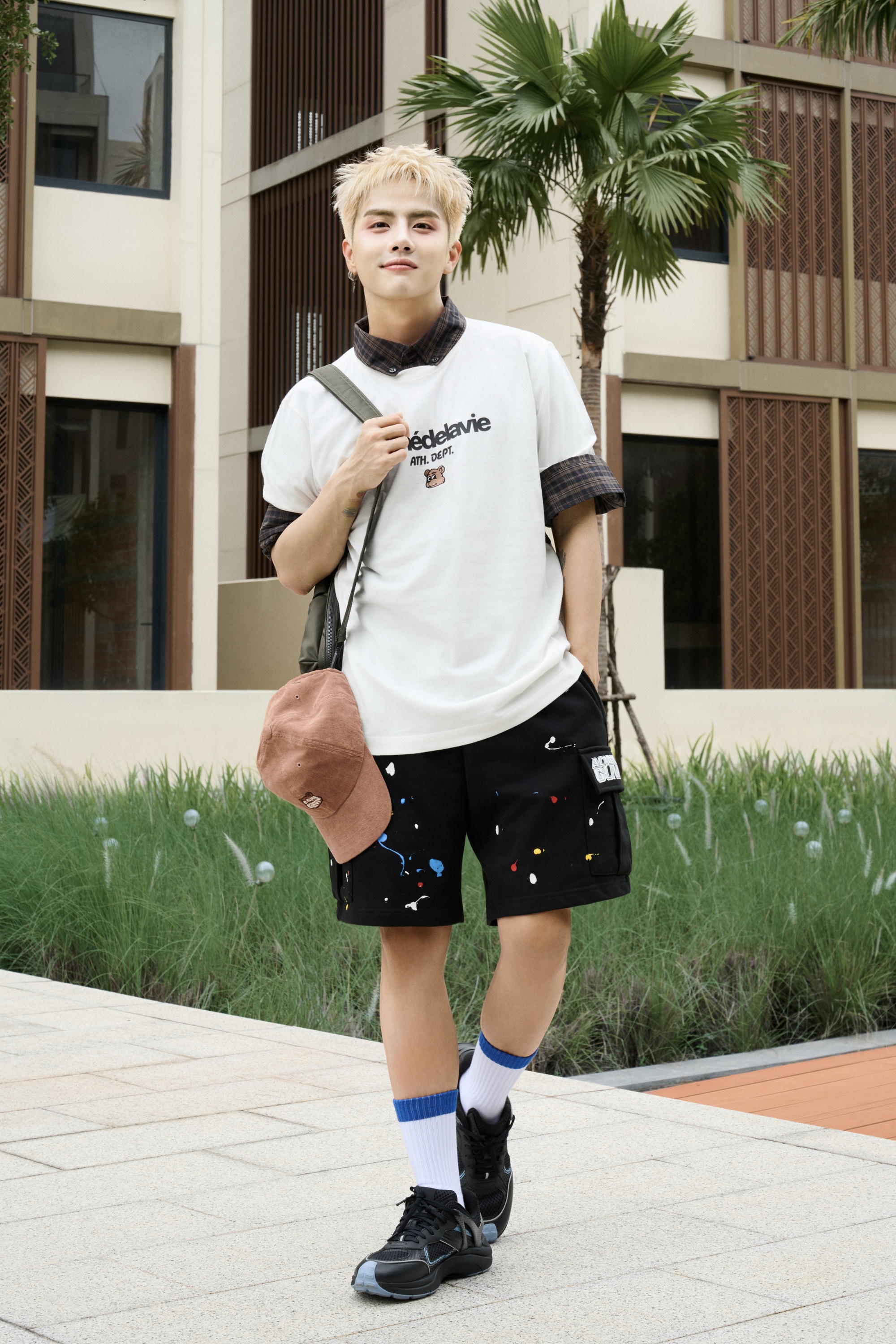 Từ đường phố Hàn đến Việt Nam: nhân vật gấu đáng yêu đang chiếm sóng mạng xã hội- Ảnh 6.