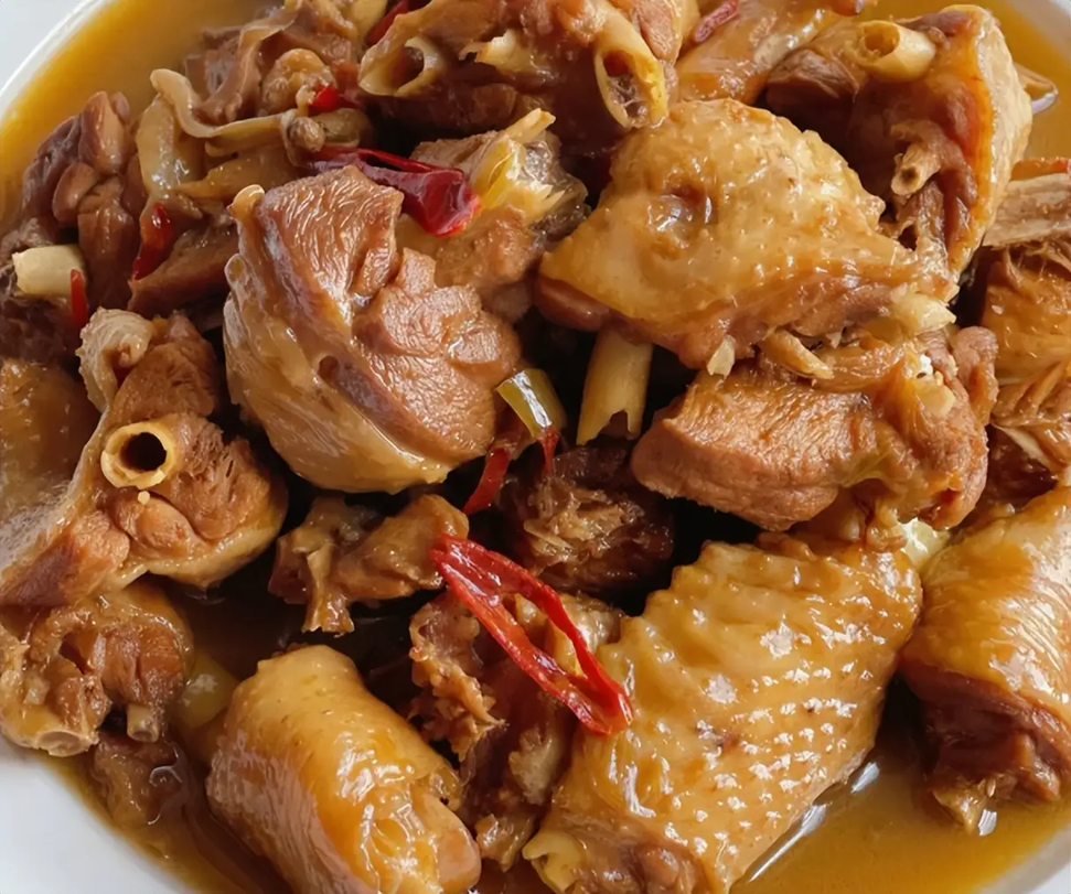 Thêm 1 gia vị vào thịt gà, nấu không tanh lại thơm ngon đậm đà- Ảnh 1. Thêm 1 gia vị vào thịt gà, nấu không tanh lại thơm ngon đậm đà- Ảnh 1.