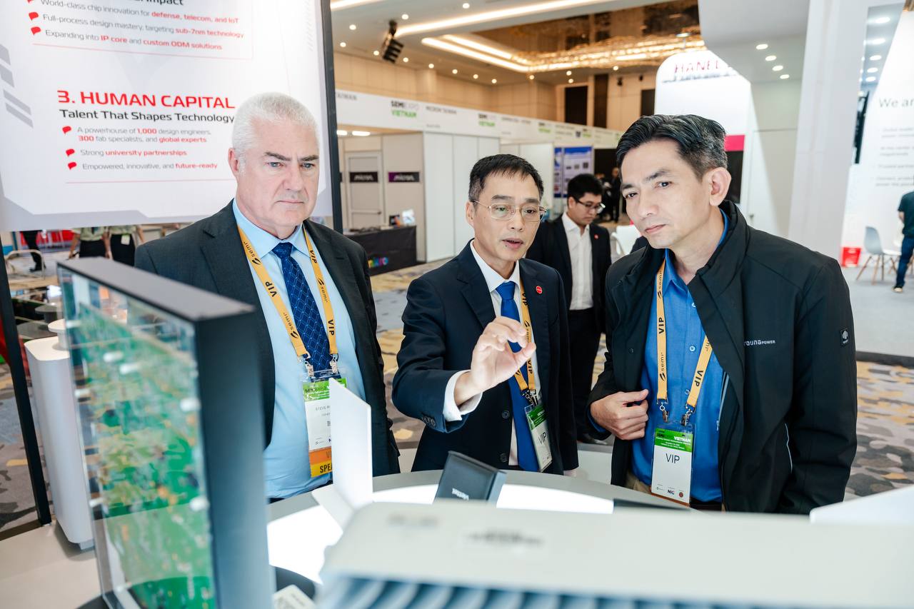 Viettel và khát vọng đưa Việt Nam thành nước bán dẫn - Ảnh 3. Viettel và khát vọng đưa Việt Nam thành nước bán dẫn - Ảnh 3.