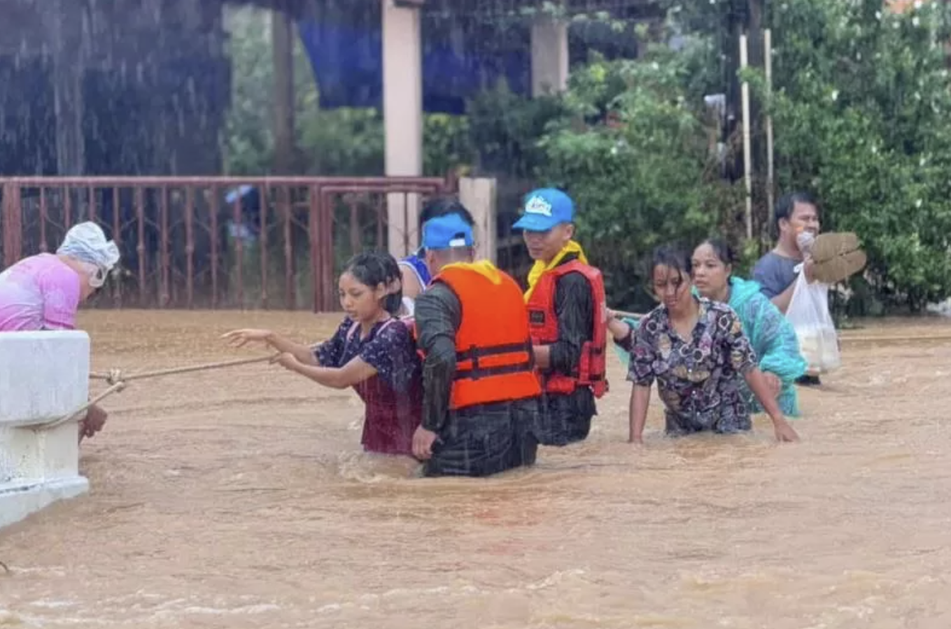 Thái Lan, Malaysia chật vật vì lũ lụt - Ảnh 5.
