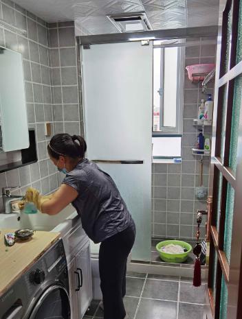 Làm giúp việc lương 50 triệu/tháng, thưởng Tết 100 triệu, ăn ngon, có phòng riêng nhưng tôi quyết tâm nghỉ vì sợ