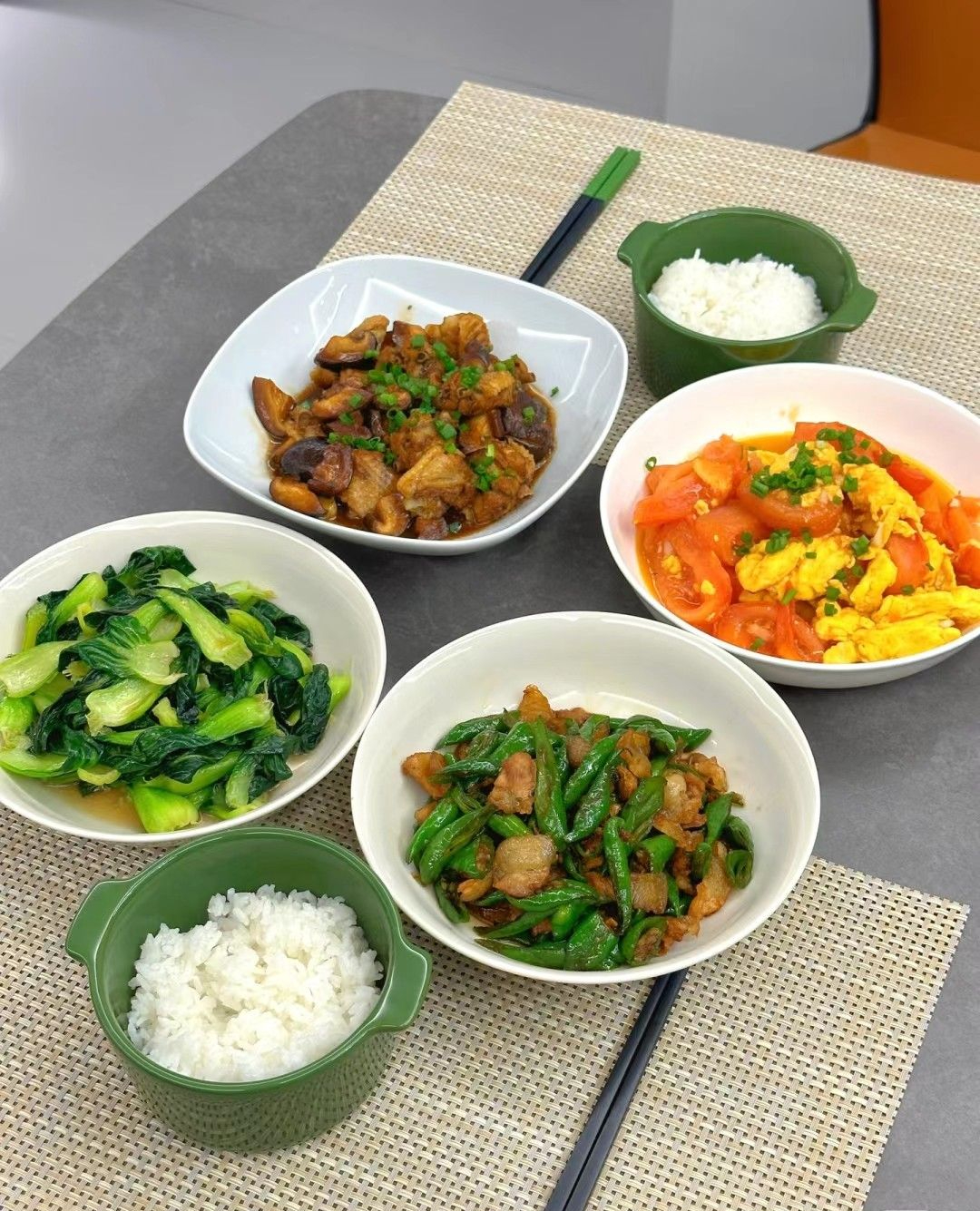 Mẹ Hà Nội chia sẻ: Tôi vượt ngân sách 1,2 triệu/tháng chỉ vì thói quen “mua nhanh cho xong” sau giờ tan ca- Ảnh 3. Mẹ Hà Nội chia sẻ: Tôi vượt ngân sách 1,2 triệu/tháng chỉ vì thói quen “mua nhanh cho xong” sau giờ tan ca- Ảnh 3.