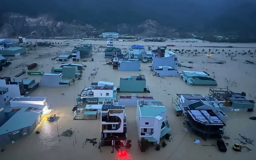 Lịch chi trả gộp 3 tháng lương hưu và trợ cấp BHXH cho 4 tỉnh miền Trung - Ảnh 2.