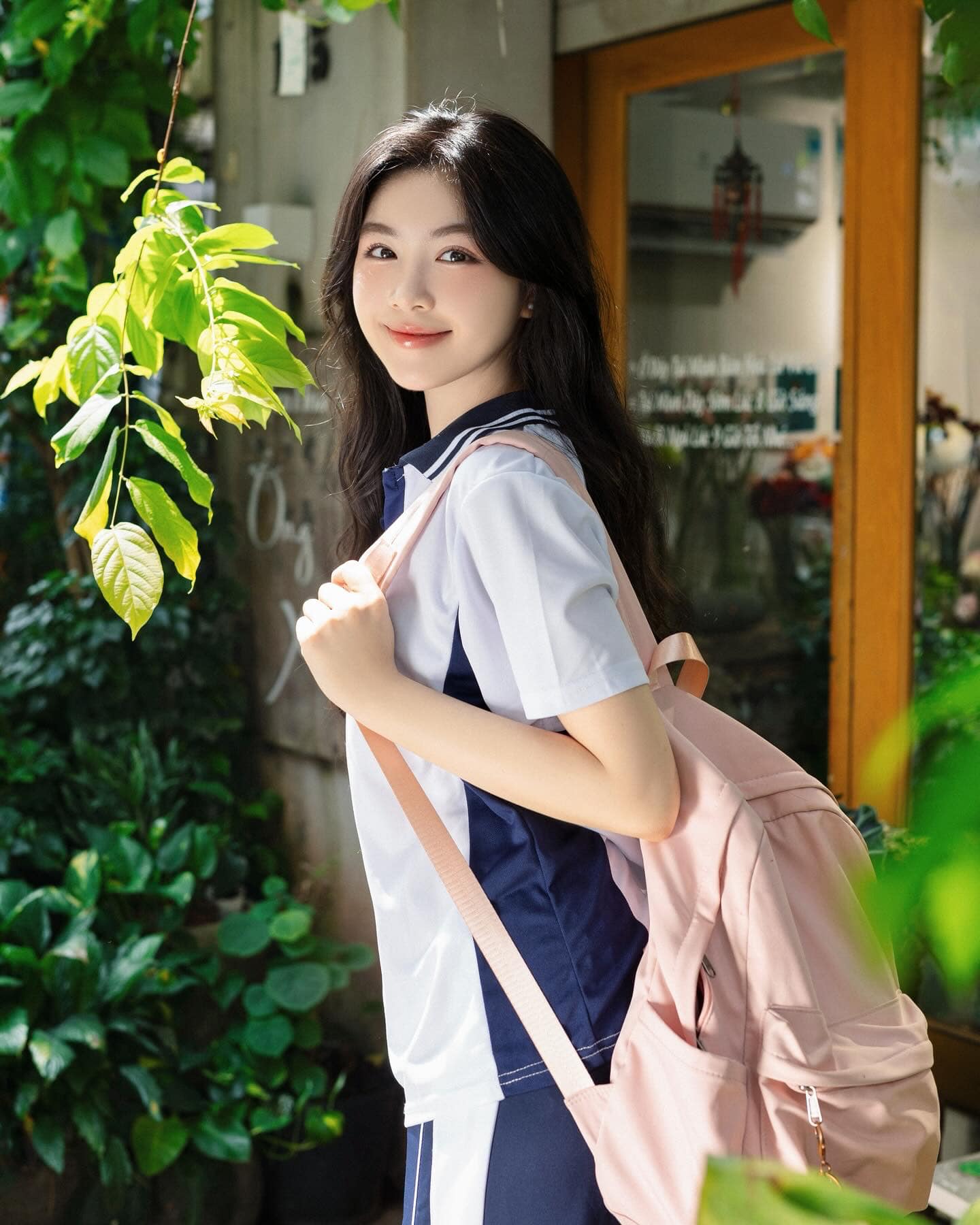 Con gái nam NSƯT nổi tiếng: Đi xe sang, sống trong biệt thự 21 tỷ ở quận 7, bố "alo" là chuyển tiền- Ảnh 3. Con gái nam NSƯT nổi tiếng: Đi xe sang, sống trong biệt thự 21 tỷ ở quận 7, bố "alo" là chuyển tiền- Ảnh 3.