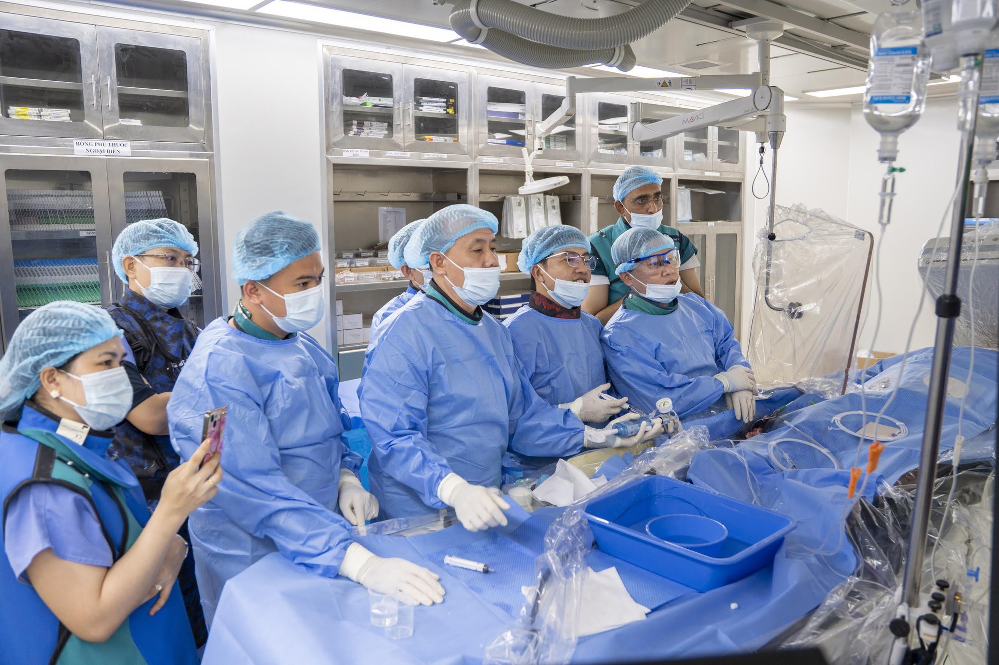 Bệnh viện Kiên Giang thực hiện ca phá vôi cơ học LithiX HC đầu tiên tại ĐBSCL trên bệnh nhân 95 tuổi- Ảnh 1. Bệnh viện Kiên Giang thực hiện ca phá vôi cơ học LithiX HC đầu tiên tại ĐBSCL trên bệnh nhân 95 tuổi- Ảnh 1.