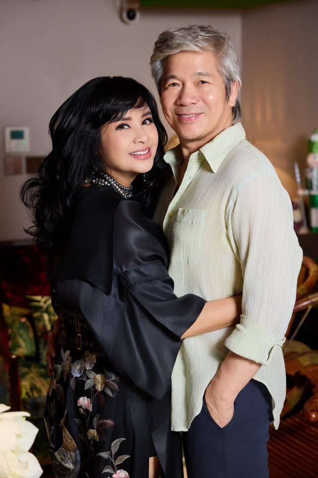 Thanh Lam - Quốc Trung sau chia tay: Người U60 sắp lấy chồng, người bên bạn gái 20 năm không cưới- Ảnh 4. Thanh Lam - Quốc Trung sau chia tay: Người U60 sắp lấy chồng, người bên bạn gái 20 năm không cưới- Ảnh 4.