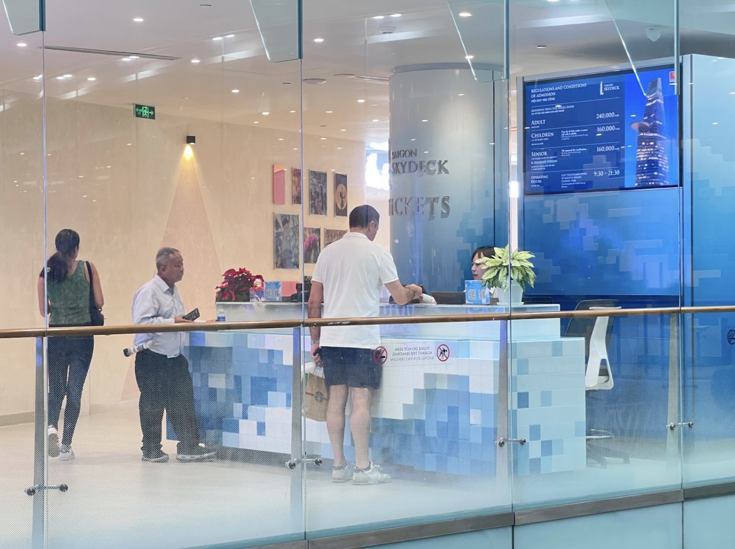 Cảnh trái ngược ở 2 tòa tháp biểu tượng ở TP.HCM: Nơi kín chỗ, nơi chẳng ai thuê - Ảnh 7.