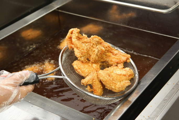 Thứ "phá gan" mạnh nhất không phải rượu, mà là 1 món ăn cả người lớn lẫn trẻ em đều thích- Ảnh 1. Thứ "phá gan" mạnh nhất không phải rượu, mà là 1 món ăn cả người lớn lẫn trẻ em đều thích- Ảnh 1.