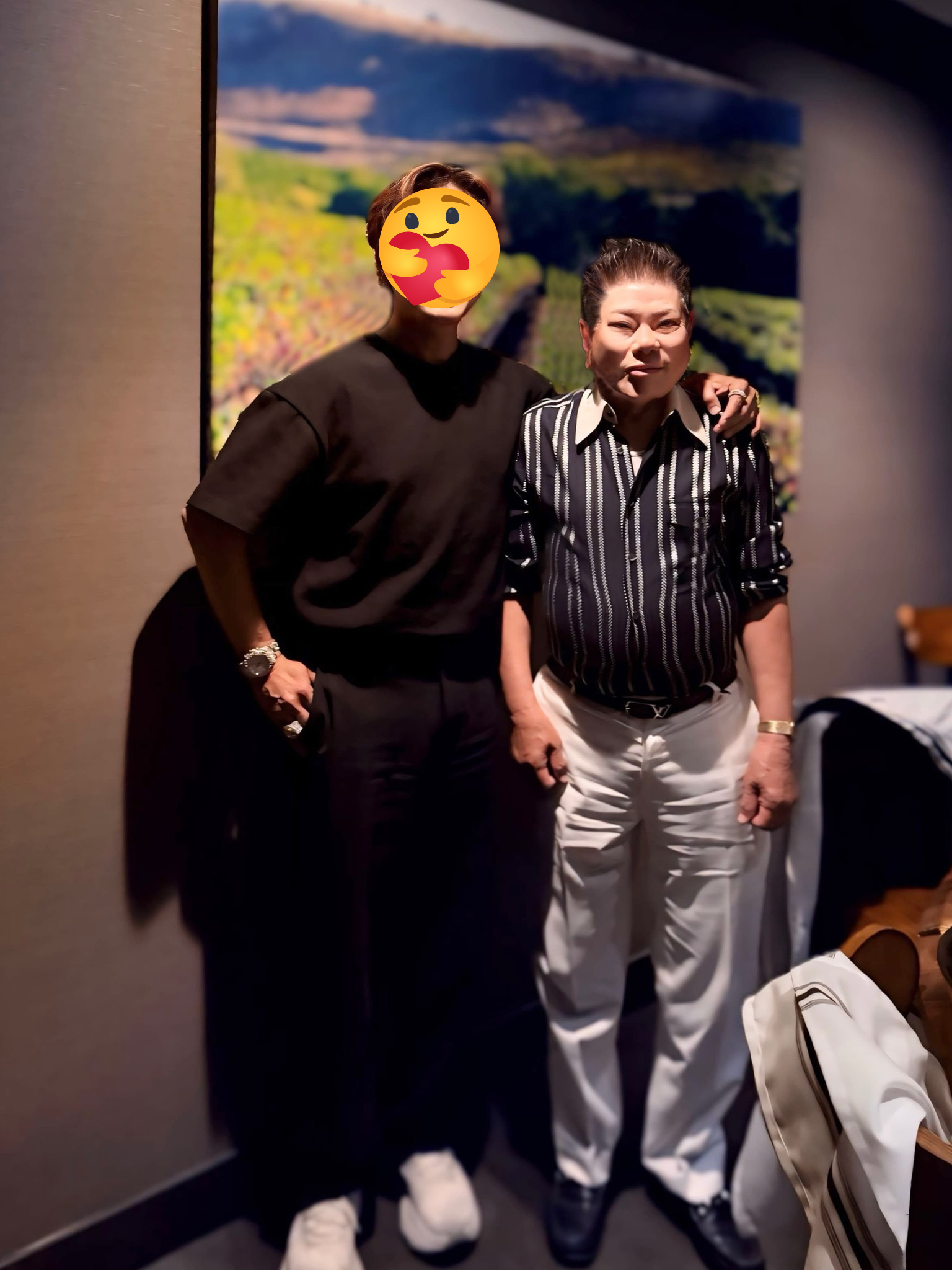 Bạn trai tỷ phú từng yêu Ngọc Trinh giờ ra sao?- Ảnh 3. Bạn trai tỷ phú từng yêu Ngọc Trinh giờ ra sao?- Ảnh 3.