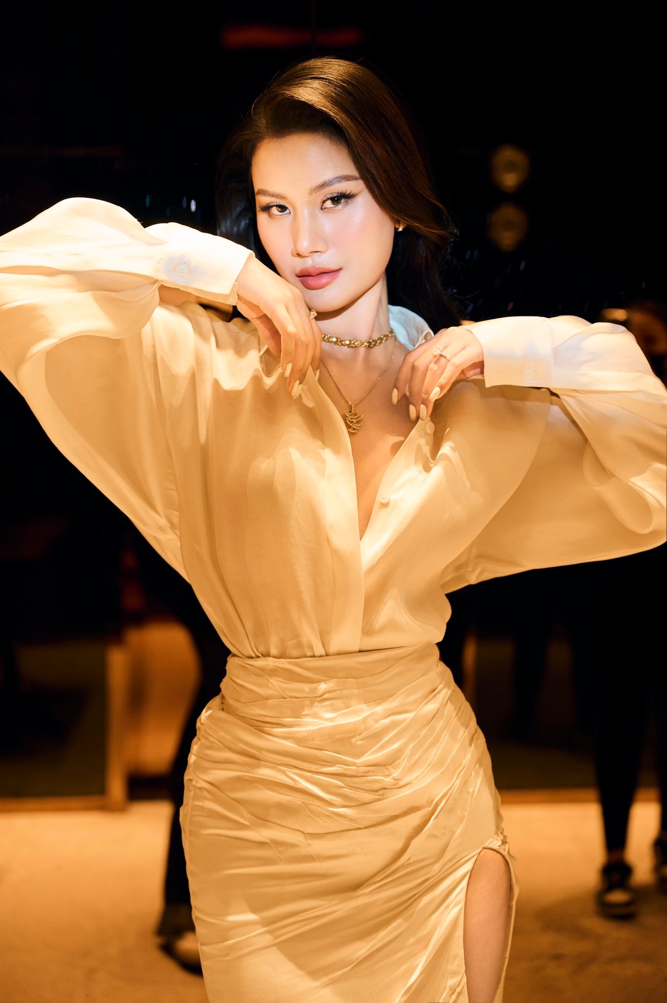 Đám cưới Hương Ly: Bí mật lễ ăn hỏi và chân dung chồng doanh nhân lộ diện - Ảnh 5. Đám cưới Hương Ly: Bí mật lễ ăn hỏi và chân dung chồng doanh nhân lộ diện - Ảnh 5.