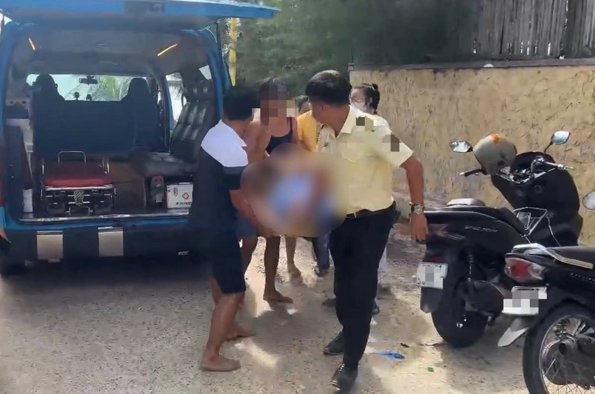 Ba du khách bị sóng cuốn ở Lâm Đồng: Sự cố bãi biển thương tâm - Ảnh 1. Ba du khách bị sóng cuốn ở Lâm Đồng: Sự cố bãi biển thương tâm - Ảnh 1.