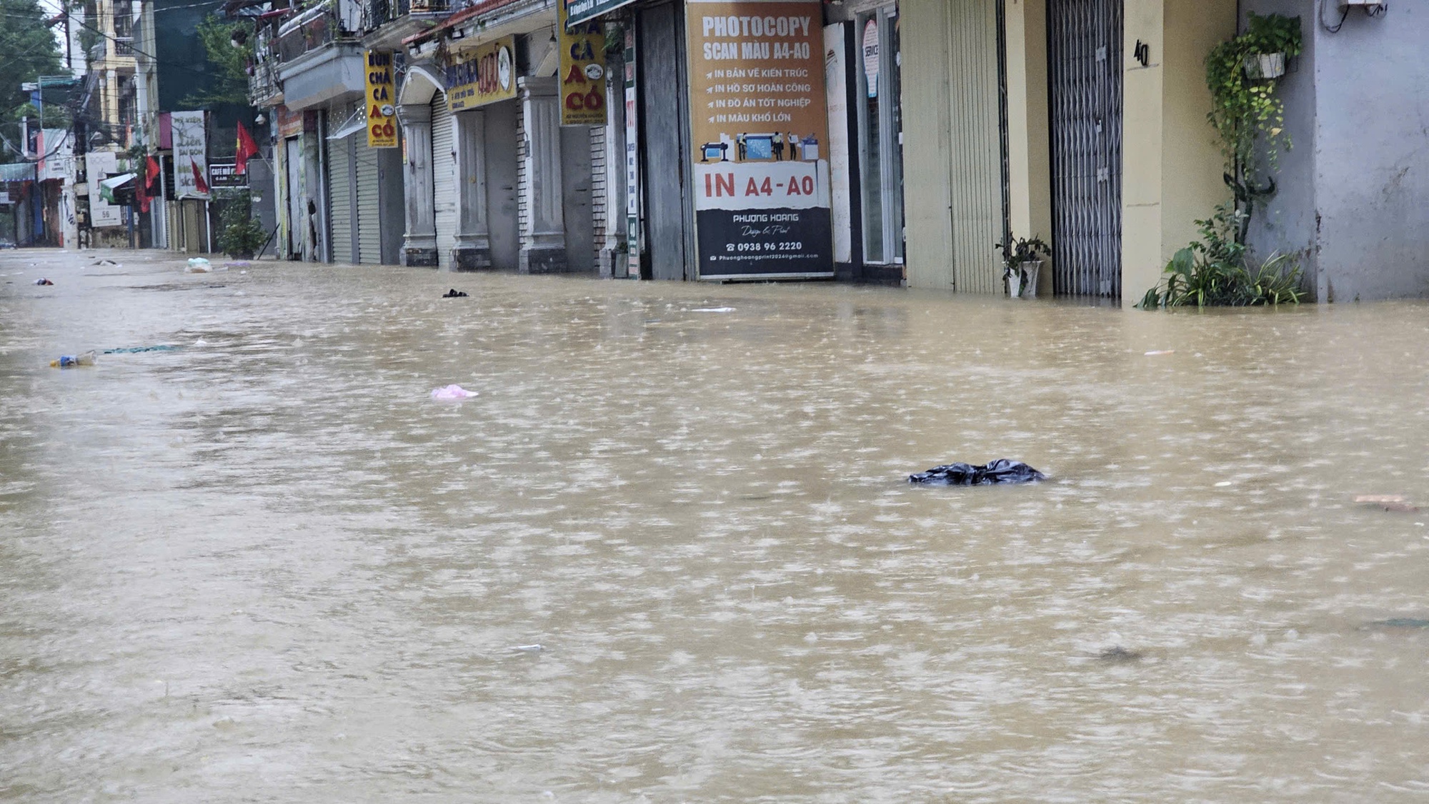 Lũ “tập 3” bắt đầu tại Huế, cảnh báo diễn biến phức tạp do bão Kalmaegi Lũ “tập 3” bắt đầu tại Huế, cảnh báo diễn biến phức tạp do bão Kalmaegi