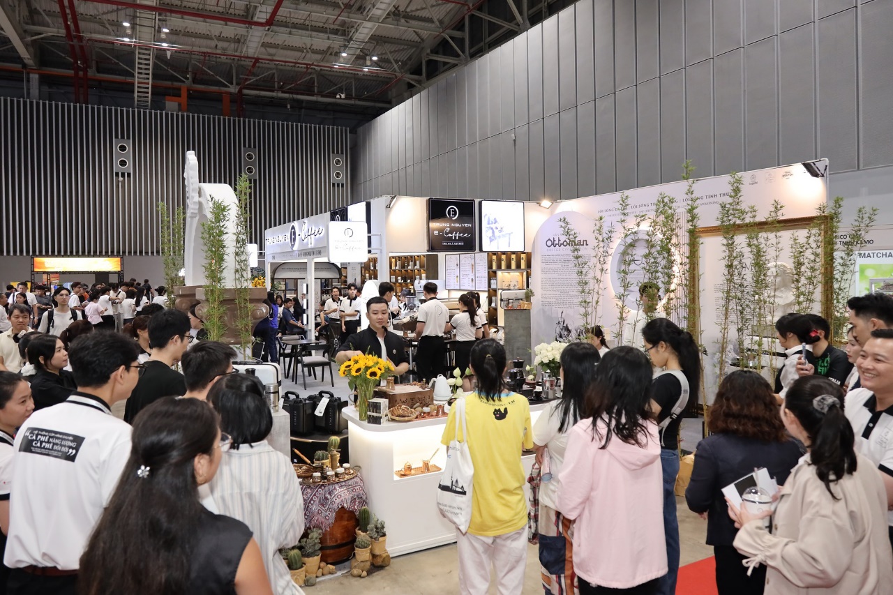 Hệ thống quán Trung Nguyên Legend liên tục phát triển, khẳng định vị thế hàng đầu - Ảnh 1.