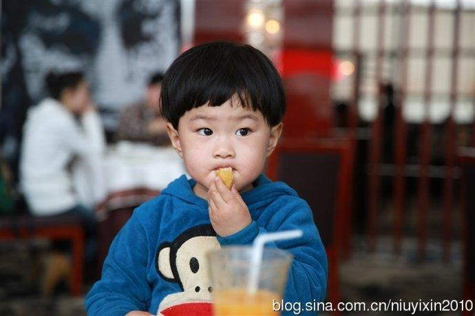 3 dấu hiệu cho thấy con bạn đang "thối não": Rất nguy hiểm chứ không phải trò đùa! - Ảnh 1.