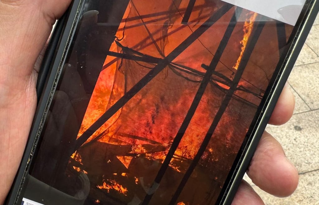 Hình ảnh đau thương 4 ngày sau hỏa hoạn tại Hong Kong và công tác cứu hộ khẩn cấp - Ảnh 11. Hình ảnh đau thương 4 ngày sau hỏa hoạn tại Hong Kong và công tác cứu hộ khẩn cấp - Ảnh 11.