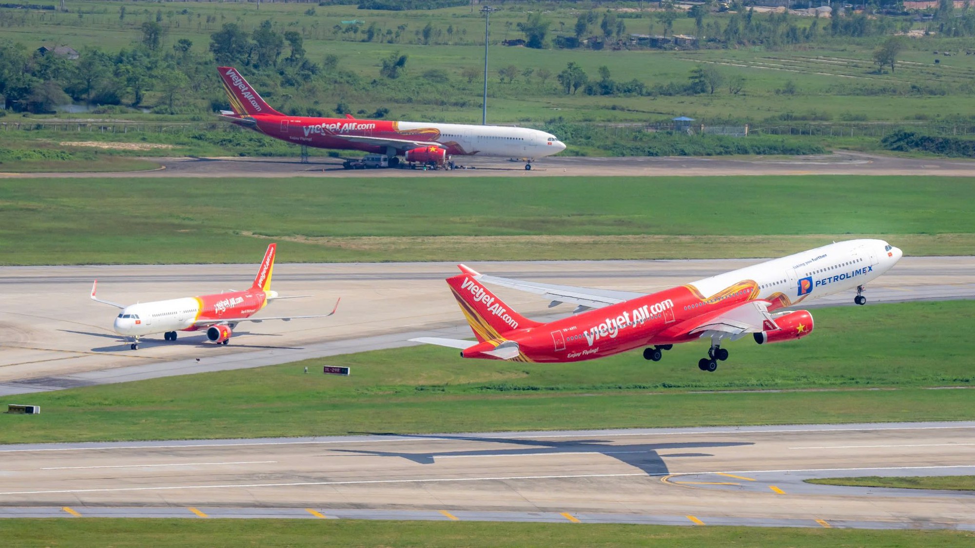 Cập nhật phần mềm máy bay Airbus khẩn cấp và ảnh hưởng đến chuyến bay - Ảnh 2. Cập nhật phần mềm máy bay Airbus khẩn cấp và ảnh hưởng đến chuyến bay - Ảnh 2.