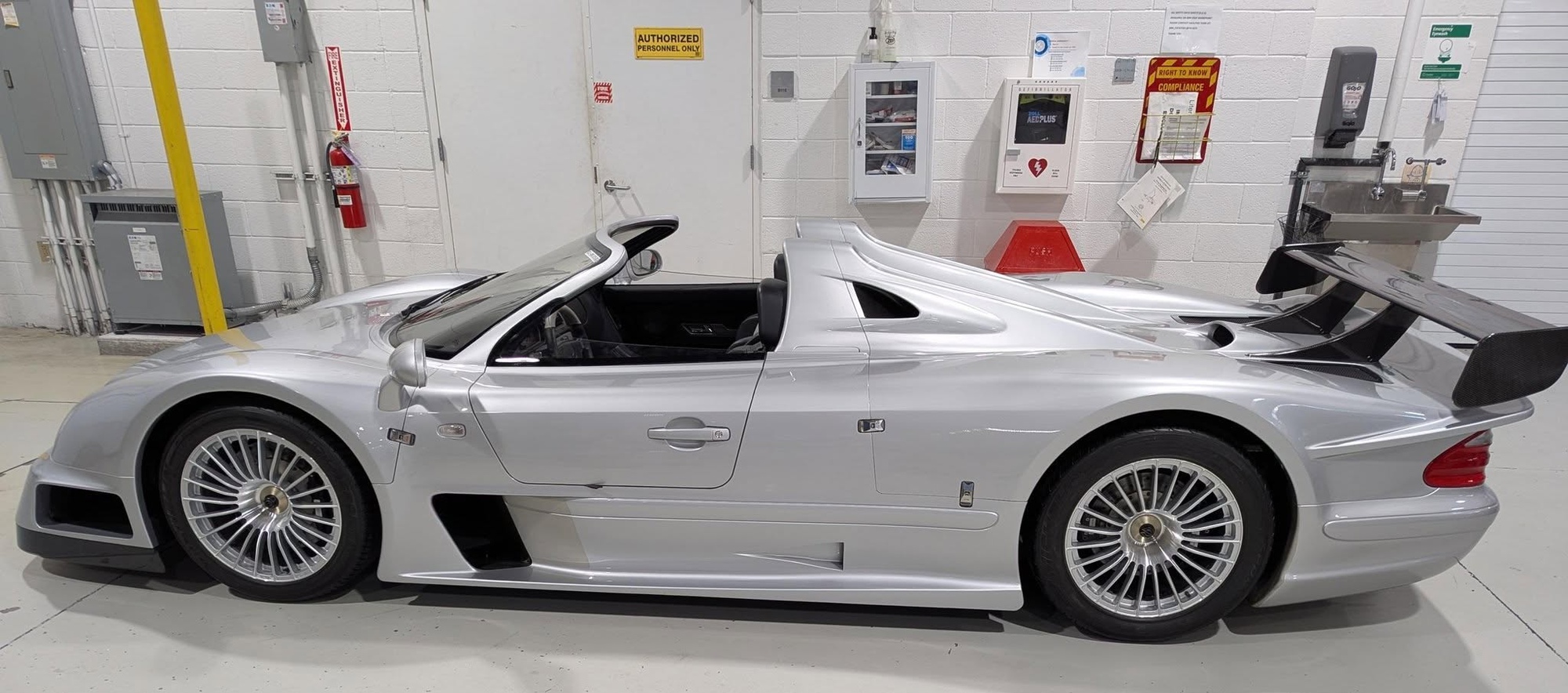 Cựu VĐV olympic ryan Wedding trở thành trùm ma túy khét tiếng trên toàn cầu - Ảnh 3. Cựu VĐV olympic ryan Wedding trở thành trùm ma túy khét tiếng trên toàn cầu - Ảnh 3.