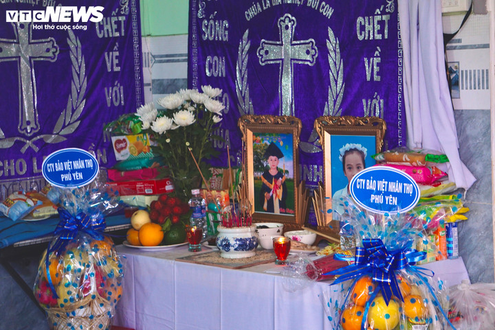 Chỉ kịp cứu chính mình giữa lũ lụt Đắk Lắk , nỗi đau của người đàn ông mất 3 người thân - Ảnh 6. Chỉ kịp cứu chính mình giữa lũ lụt Đắk Lắk , nỗi đau của người đàn ông mất 3 người thân - Ảnh 6.