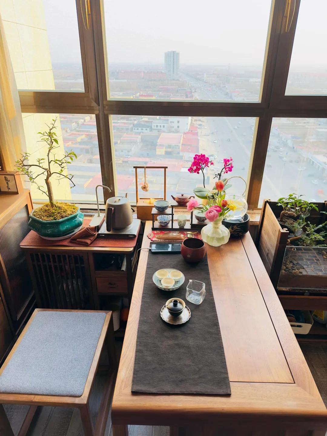 Ban công 5㎡ biến thành phòng trà phong cách Thiền, view toàn cảnh đẹp đến mức khiến hàng xóm phải dừng lại trầm trồ- Ảnh 4. Ban công 5㎡ biến thành phòng trà phong cách Thiền, view toàn cảnh đẹp đến mức khiến hàng xóm phải dừng lại trầm trồ- Ảnh 4.