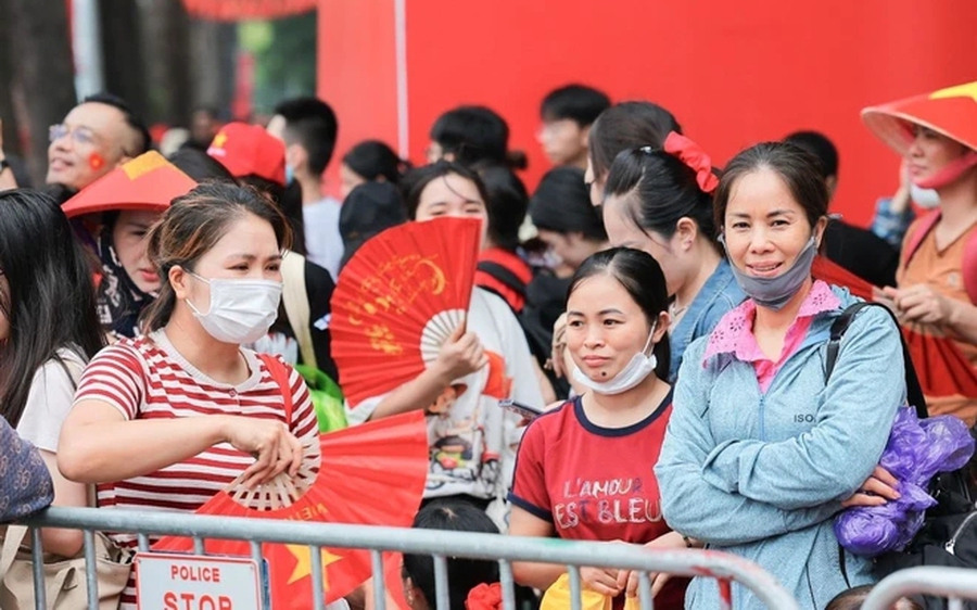 Kỷ lục: Hà Nội vừa thu hơn 120.000 tỷ đồng, vượt qua cả thời hoàng kim - Ảnh 1. Kỷ lục: Hà Nội vừa thu hơn 120.000 tỷ đồng, vượt qua cả thời hoàng kim - Ảnh 1.