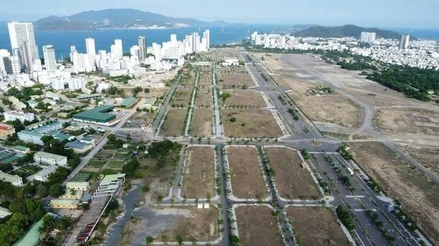 HoREA đề nghị xác định giá đất thanh toán để gỡ vướng cho hàng trăm dự án - Ảnh 1.