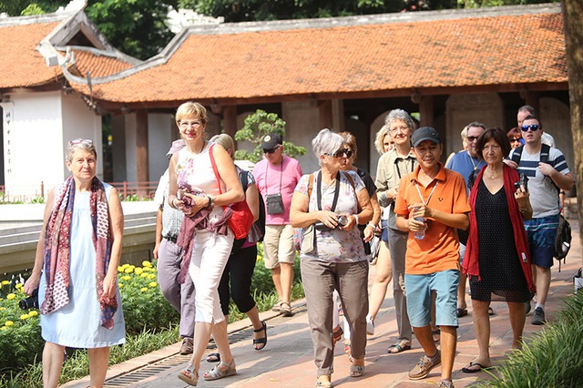 Kỷ lục: Hà Nội vừa thu hơn 120.000 tỷ đồng, vượt qua cả thời hoàng kim- Ảnh 1. Kỷ lục: Hà Nội vừa thu hơn 120.000 tỷ đồng, vượt qua cả thời hoàng kim- Ảnh 1.